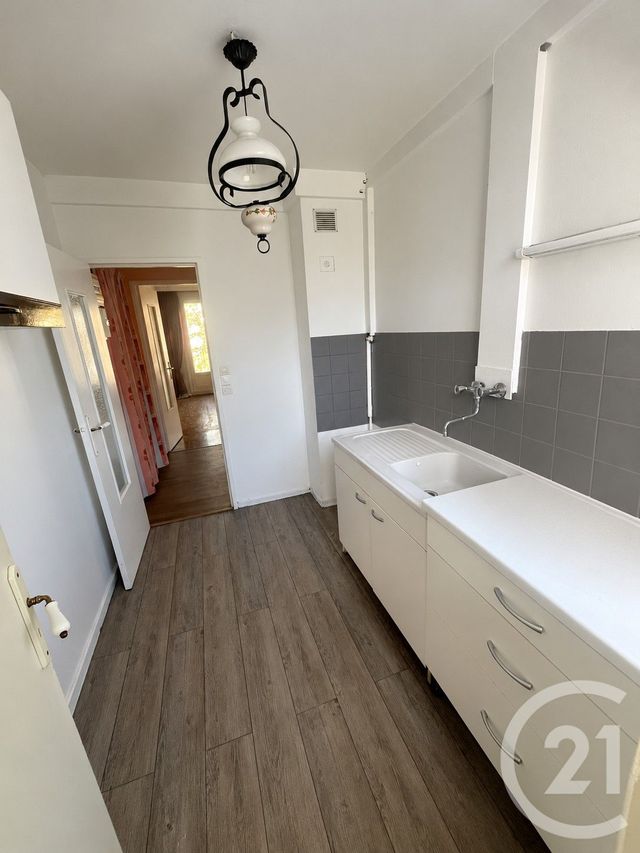 Appartement F4 à vendre - 4 pièces - 65.7 m2 - GENNEVILLIERS - 92 - ILE-DE-FRANCE - Century 21 Halesia Immobilier