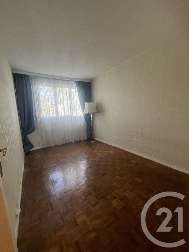 Appartement F4 à vendre - 4 pièces - 65.7 m2 - GENNEVILLIERS - 92 - ILE-DE-FRANCE - Century 21 Halesia Immobilier