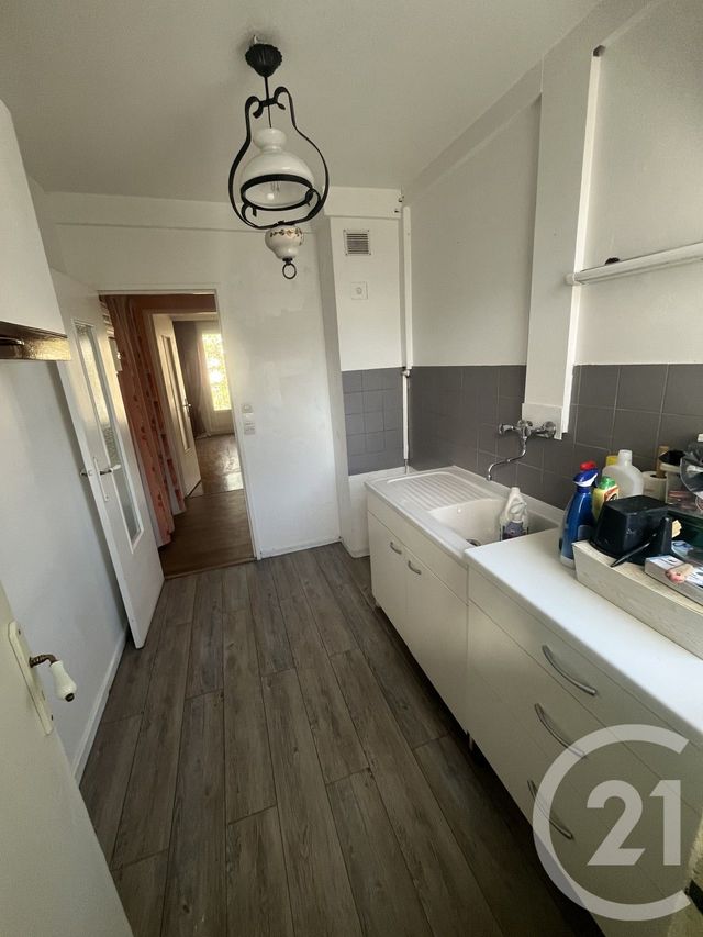 Appartement F4 à vendre - 4 pièces - 65.7 m2 - GENNEVILLIERS - 92 - ILE-DE-FRANCE - Century 21 Halesia Immobilier