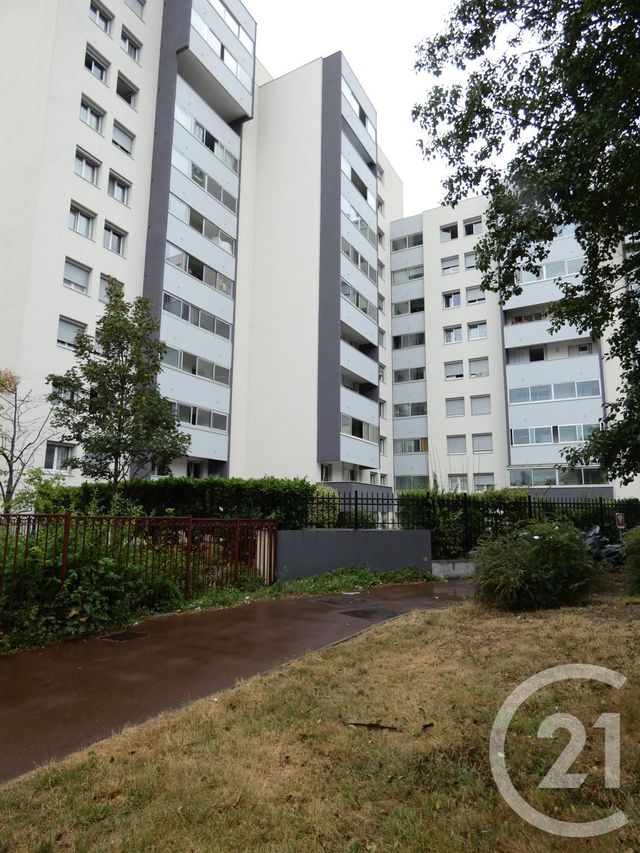 Appartement F3 à vendre - 3 pièces - 71.7 m2 - GENNEVILLIERS - 92 - ILE-DE-FRANCE - Century 21 Halesia Immobilier