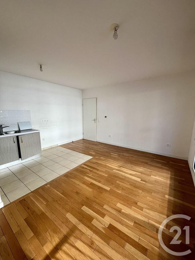 Appartement F2 à louer - 2 pièces - 38.7 m2 - GENNEVILLIERS - 92 - ILE-DE-FRANCE - Century 21 Halesia Immobilier