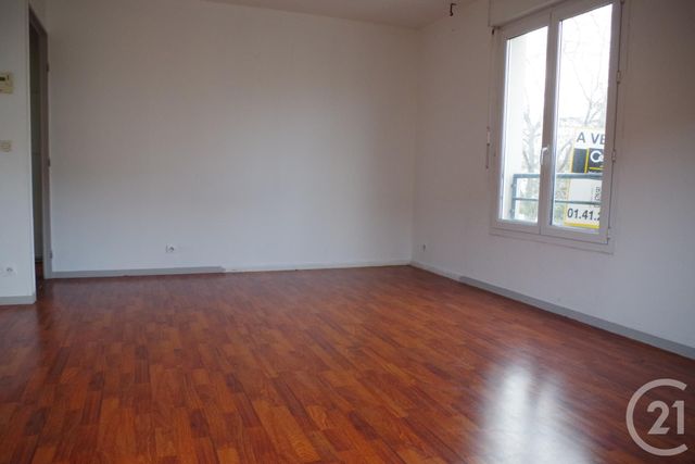 Appartement F2 à louer - 2 pièces - 41.2 m2 - GENNEVILLIERS - 92 - ILE-DE-FRANCE - Century 21 Halesia Immobilier