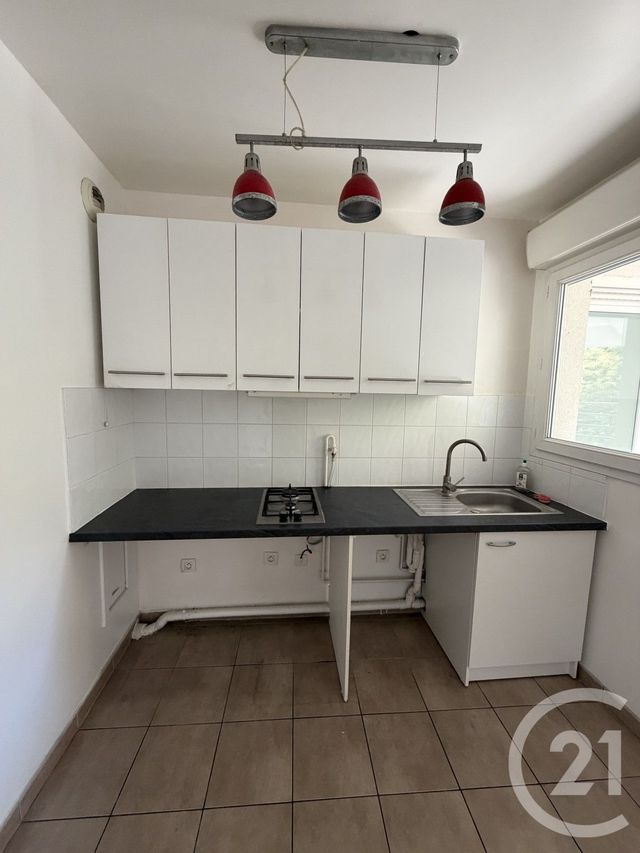 Appartement F2 à louer - 2 pièces - 41.74 m2 - GENNEVILLIERS - 92 - ILE-DE-FRANCE - Century 21 Halesia Immobilier