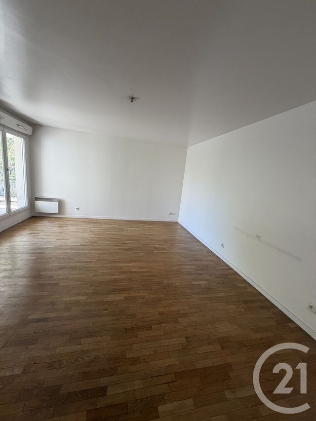 Appartement F2 à louer - 2 pièces - 41.74 m2 - GENNEVILLIERS - 92 - ILE-DE-FRANCE - Century 21 Halesia Immobilier