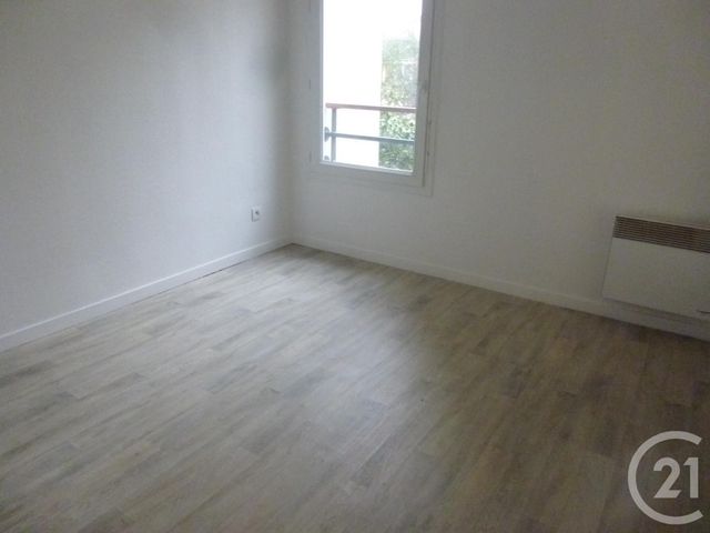 Appartement F2 à louer - 2 pièces - 41.74 m2 - GENNEVILLIERS - 92 - ILE-DE-FRANCE - Century 21 Halesia Immobilier