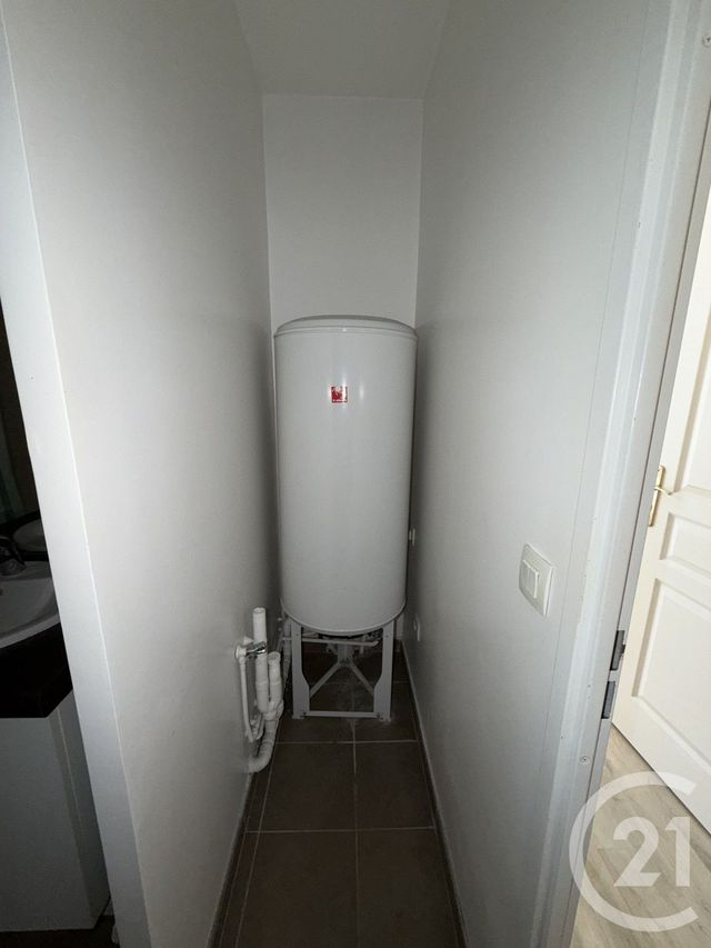 Appartement F2 à louer - 2 pièces - 41.74 m2 - GENNEVILLIERS - 92 - ILE-DE-FRANCE - Century 21 Halesia Immobilier