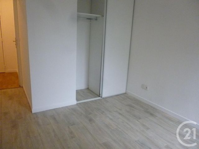 Appartement F2 à louer - 2 pièces - 41.74 m2 - GENNEVILLIERS - 92 - ILE-DE-FRANCE - Century 21 Halesia Immobilier