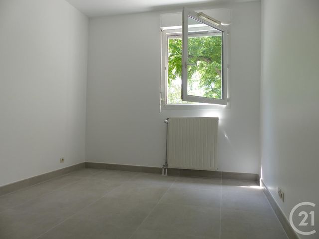Appartement F2 à louer - 2 pièces - 41.07 m2 - GENNEVILLIERS - 92 - ILE-DE-FRANCE - Century 21 Halesia Immobilier Appartement F2 à louer - 2 pièces - 41.07 m2 - GENNEVILLIERS - 92 - ILE-DE-FRANCE - Century 21 Halesia Immobilier