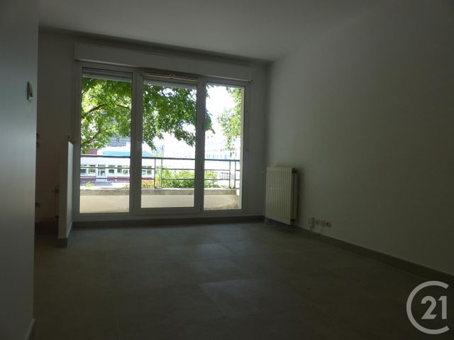 Appartement F2 à louer - 2 pièces - 41.07 m2 - GENNEVILLIERS - 92 - ILE-DE-FRANCE - Century 21 Halesia Immobilier Appartement F2 à louer - 2 pièces - 41.07 m2 - GENNEVILLIERS - 92 - ILE-DE-FRANCE - Century 21 Halesia Immobilier