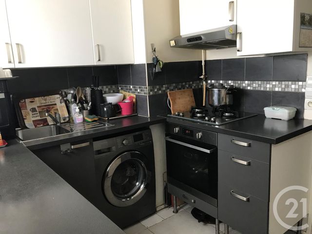Afficher la photo en grand Appartement F4 à vendre - 4 pièces - 65.0 m2 - GENNEVILLIERS - 92 - ILE-DE-FRANCE - Century 21 Halesia Immobilier