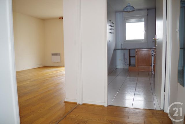 Appartement F3 à louer - 3 pièces - 68.0 m2 - ASNIERES SUR SEINE - 92 - ILE-DE-FRANCE - Century 21 Halesia Immobilier Appartement F3 à louer - 3 pièces - 68.0 m2 - ASNIERES SUR SEINE - 92 - ILE-DE-FRANCE - Century 21 Halesia Immobilier