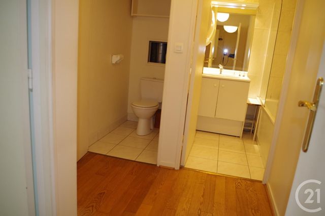 Appartement F3 à louer - 3 pièces - 68.0 m2 - ASNIERES SUR SEINE - 92 - ILE-DE-FRANCE - Century 21 Halesia Immobilier Appartement F3 à louer - 3 pièces - 68.0 m2 - ASNIERES SUR SEINE - 92 - ILE-DE-FRANCE - Century 21 Halesia Immobilier