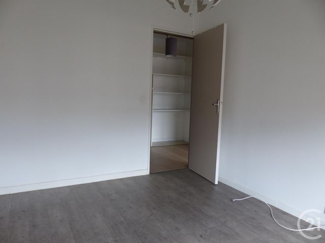 Appartement F3 à louer - 3 pièces - 62.43 m2 - GENNEVILLIERS - 92 - ILE-DE-FRANCE - Century 21 Halesia Immobilier Appartement F3 à louer - 3 pièces - 62.43 m2 - GENNEVILLIERS - 92 - ILE-DE-FRANCE - Century 21 Halesia Immobilier