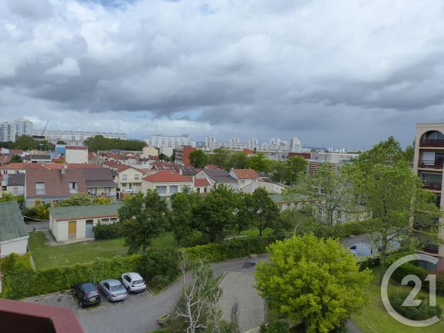 Appartement F3 à louer - 3 pièces - 62.43 m2 - GENNEVILLIERS - 92 - ILE-DE-FRANCE - Century 21 Halesia Immobilier Appartement F3 à louer - 3 pièces - 62.43 m2 - GENNEVILLIERS - 92 - ILE-DE-FRANCE - Century 21 Halesia Immobilier