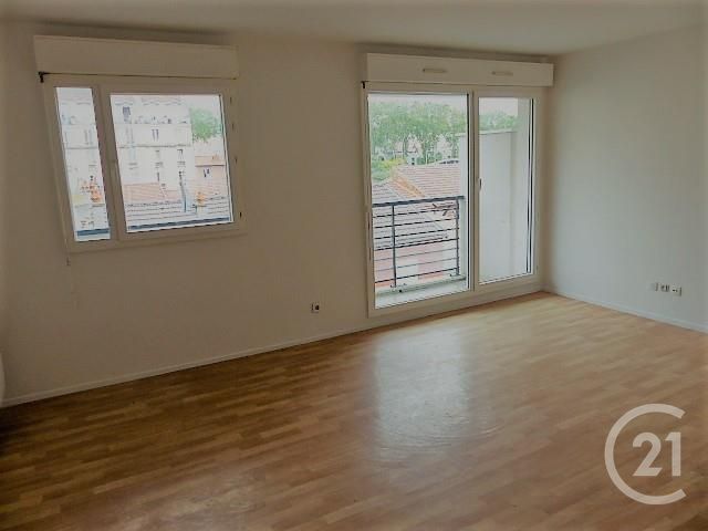 Afficher la photo en grand Appartement F4 à vendre - 4 pièces - 80.25 m2 - GENNEVILLIERS - 92 - ILE-DE-FRANCE - Century 21 Halesia Immobilier