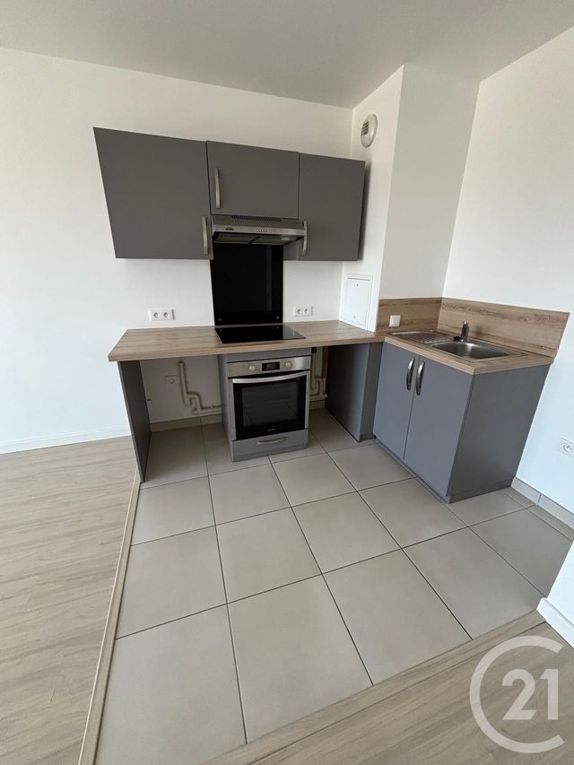Appartement F2 à louer - 2 pièces - 40.0 m2 - JOUY LE MOUTIER - 95 - ILE-DE-FRANCE - Century 21 Halesia Immobilier