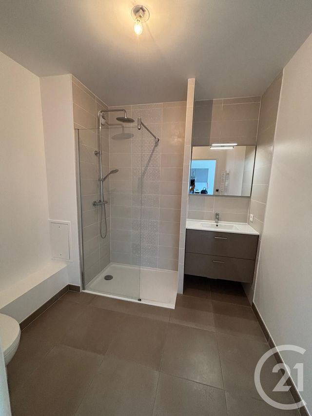 Appartement F2 à louer - 2 pièces - 40.0 m2 - JOUY LE MOUTIER - 95 - ILE-DE-FRANCE - Century 21 Halesia Immobilier
