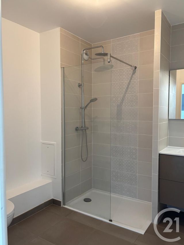 Appartement F2 à louer - 2 pièces - 40.0 m2 - JOUY LE MOUTIER - 95 - ILE-DE-FRANCE - Century 21 Halesia Immobilier