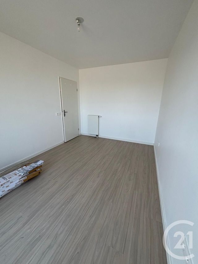 Appartement F2 à louer - 2 pièces - 40.0 m2 - JOUY LE MOUTIER - 95 - ILE-DE-FRANCE - Century 21 Halesia Immobilier