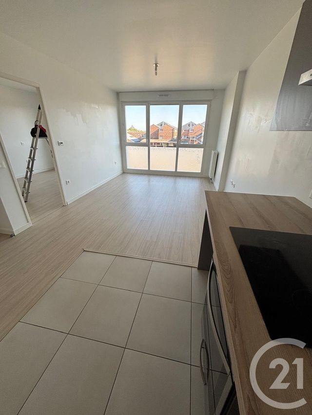 Appartement F2 à louer - 2 pièces - 40.0 m2 - JOUY LE MOUTIER - 95 - ILE-DE-FRANCE - Century 21 Halesia Immobilier