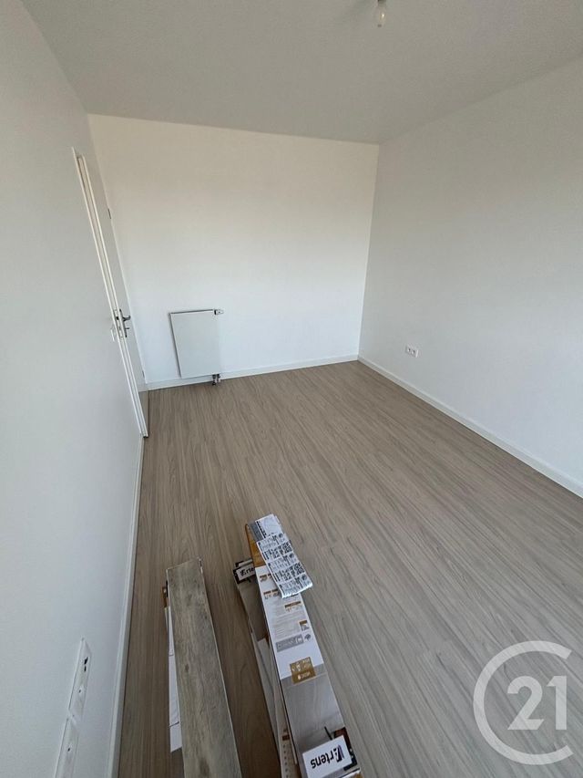 Appartement F2 à louer - 2 pièces - 40.0 m2 - JOUY LE MOUTIER - 95 - ILE-DE-FRANCE - Century 21 Halesia Immobilier