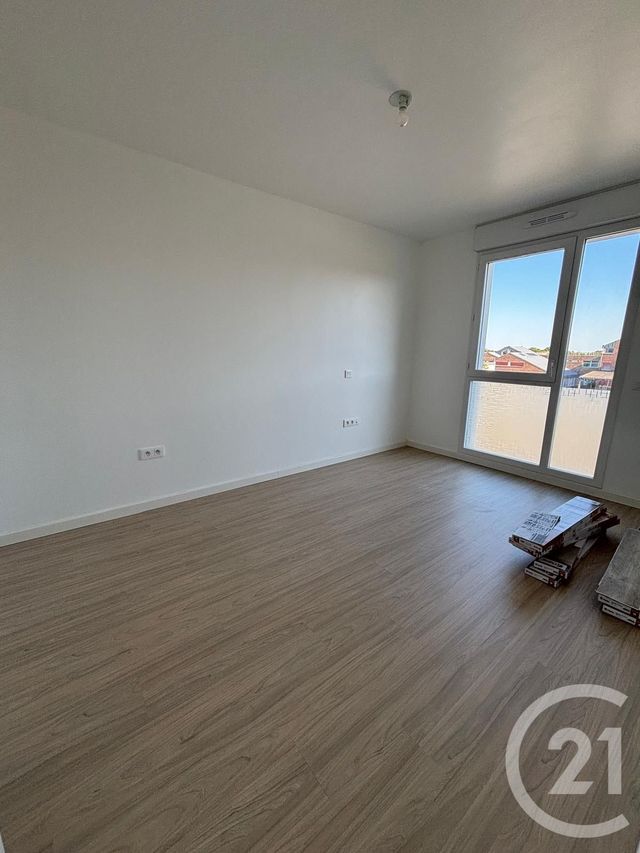 Appartement F2 à louer - 2 pièces - 40.0 m2 - JOUY LE MOUTIER - 95 - ILE-DE-FRANCE - Century 21 Halesia Immobilier