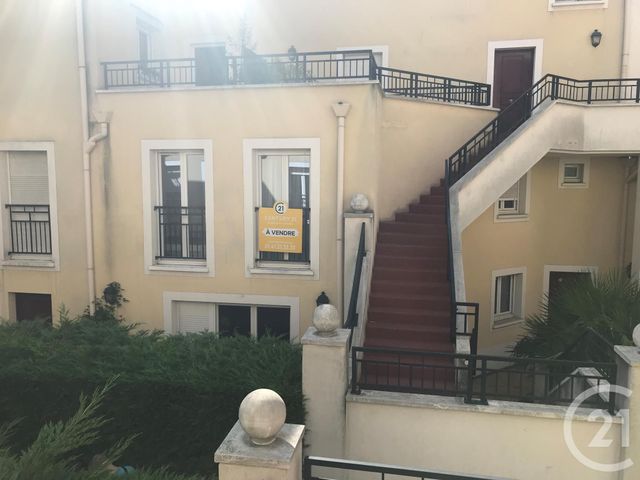 Afficher la photo en grand Appartement F3 à vendre - 3 pièces - 57.0 m2 - VILLENEUVE LA GARENNE - 92 - ILE-DE-FRANCE - Century 21 Halesia Immobilier