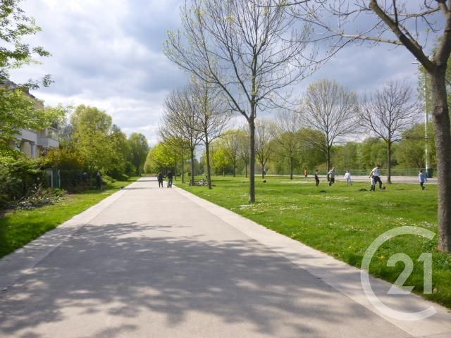 Afficher la photo en grand Appartement F3 à vendre - 3 pièces - 57.0 m2 - VILLENEUVE LA GARENNE - 92 - ILE-DE-FRANCE - Century 21 Halesia Immobilier