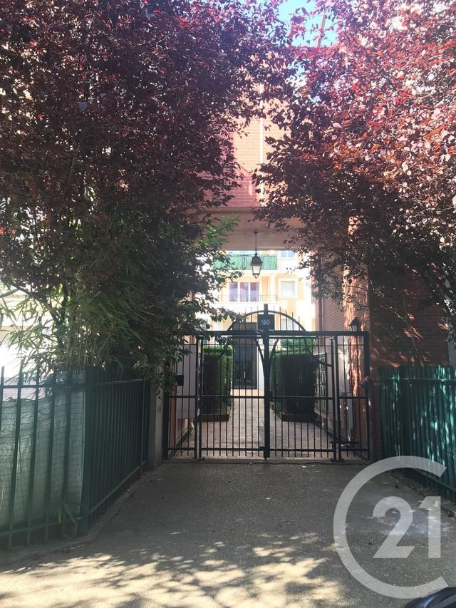 Afficher la photo en grand Appartement F3 à vendre - 3 pièces - 57.0 m2 - VILLENEUVE LA GARENNE - 92 - ILE-DE-FRANCE - Century 21 Halesia Immobilier
