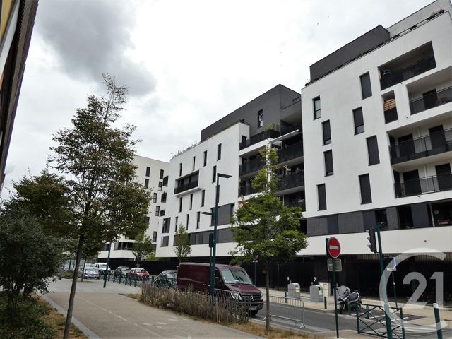 Appartement F4 à vendre - 4 pièces - 76.31 m2 - GENNEVILLIERS - 92 - ILE-DE-FRANCE - Century 21 Halesia Immobilier