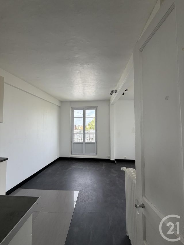 Appartement F1 à louer - 1 pièce - 25.88 m2 - GENNEVILLIERS - 92 - ILE-DE-FRANCE - Century 21 Halesia Immobilier