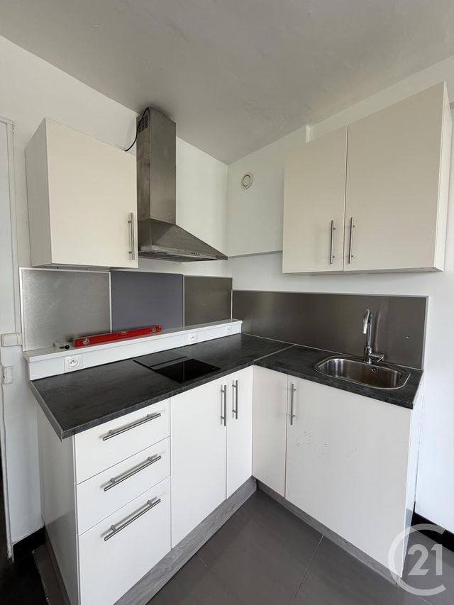 Appartement F1 à louer - 1 pièce - 25.88 m2 - GENNEVILLIERS - 92 - ILE-DE-FRANCE - Century 21 Halesia Immobilier