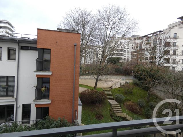 Appartement Studio à louer - 1 pièce - 30.42 m2 - COURBEVOIE - 92 - ILE-DE-FRANCE - Century 21 Halesia Immobilier