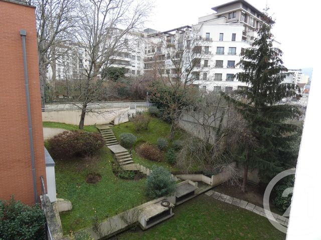 Appartement Studio à louer - 1 pièce - 30.42 m2 - COURBEVOIE - 92 - ILE-DE-FRANCE - Century 21 Halesia Immobilier