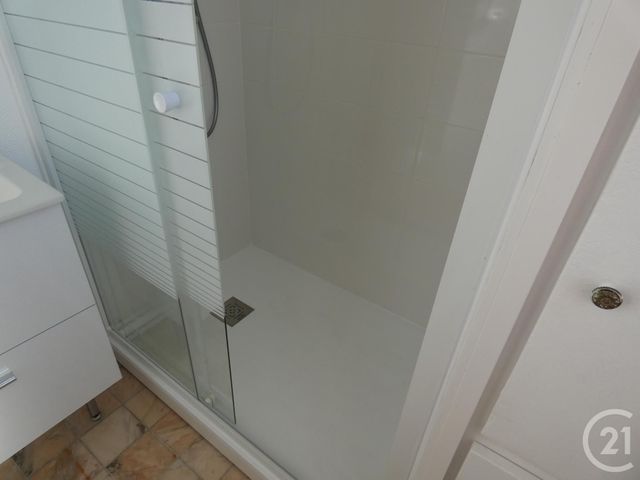 Afficher la photo en grand Appartement F3 à louer - 3 pièces - 46.0 m2 - ASNIERES SUR SEINE - 92 - ILE-DE-FRANCE - Century 21 Halesia Immobilier