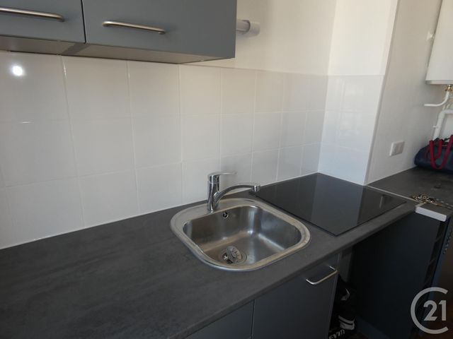 Afficher la photo en grand Appartement F3 à louer - 3 pièces - 46.0 m2 - ASNIERES SUR SEINE - 92 - ILE-DE-FRANCE - Century 21 Halesia Immobilier