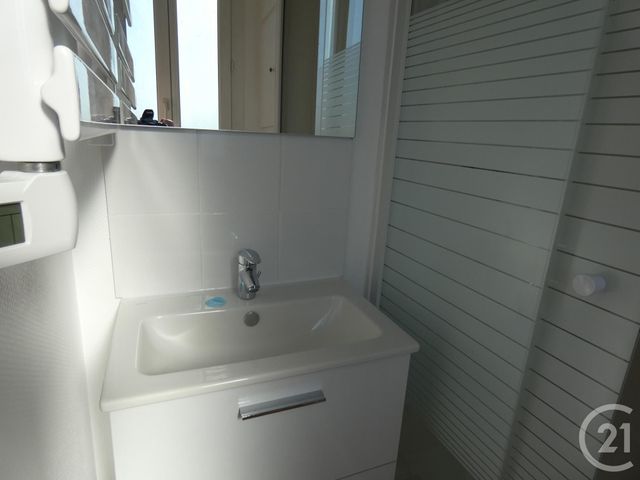 Afficher la photo en grand Appartement F3 à louer - 3 pièces - 46.0 m2 - ASNIERES SUR SEINE - 92 - ILE-DE-FRANCE - Century 21 Halesia Immobilier