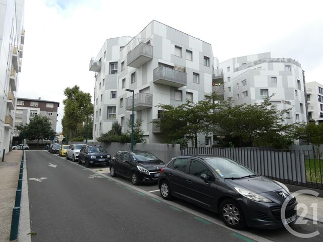 Appartement F2 à vendre - 2 pièces - 43.0 m2 - GENNEVILLIERS - 92 - ILE-DE-FRANCE - Century 21 Halesia Immobilier