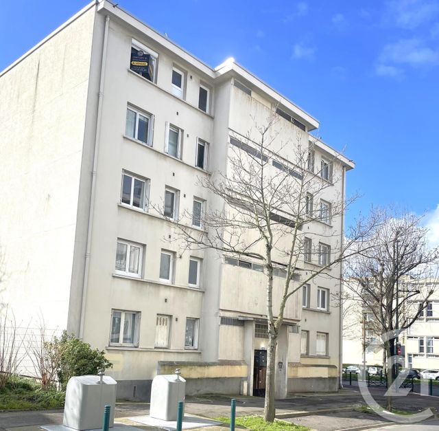 Appartement F4 à vendre - 4 pièces - 64.57 m2 - GENNEVILLIERS - 92 - ILE-DE-FRANCE - Century 21 Halesia Immobilier