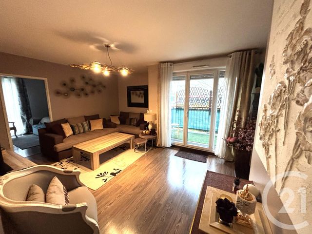 Appartement F2 à vendre - 2 pièces - 46.0 m2 - GENNEVILLIERS - 92 - ILE-DE-FRANCE - Century 21 Halesia Immobilier