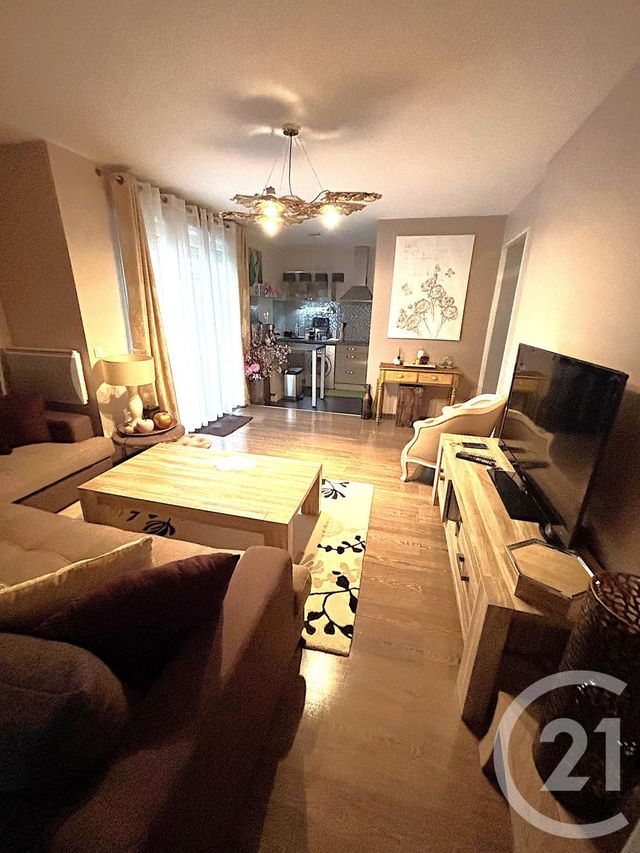 Appartement F2 à vendre - 2 pièces - 46.0 m2 - GENNEVILLIERS - 92 - ILE-DE-FRANCE - Century 21 Halesia Immobilier