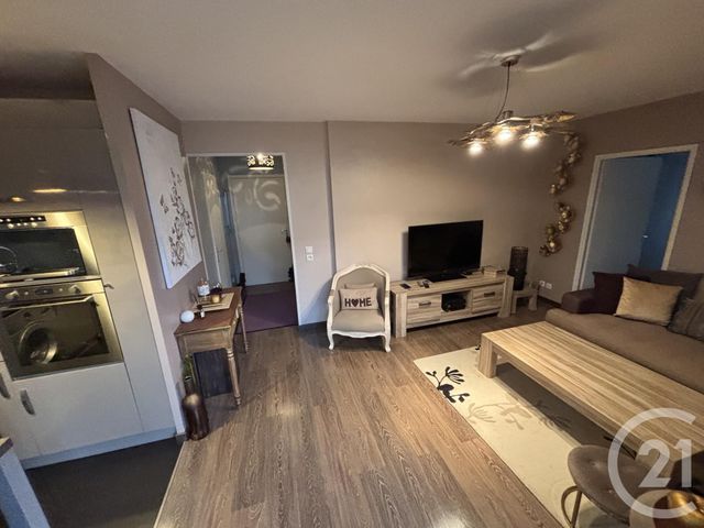 Appartement F2 à vendre - 2 pièces - 46.0 m2 - GENNEVILLIERS - 92 - ILE-DE-FRANCE - Century 21 Halesia Immobilier