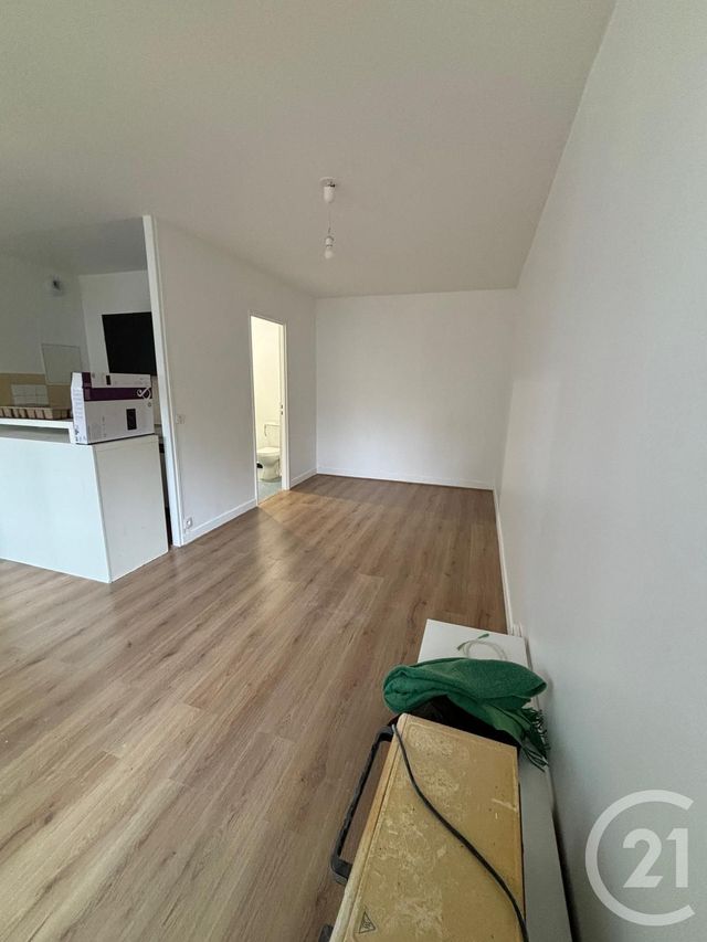 Appartement F1 à louer - 1 pièce - 35.1 m2 - PARIS - 75020 - ILE-DE-FRANCE - Century 21 Halesia Immobilier