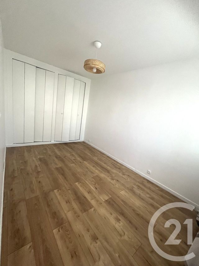 Appartement F2 à vendre - 2 pièces - 46.05 m2 - GENNEVILLIERS - 92 - ILE-DE-FRANCE - Century 21 Halesia Immobilier
