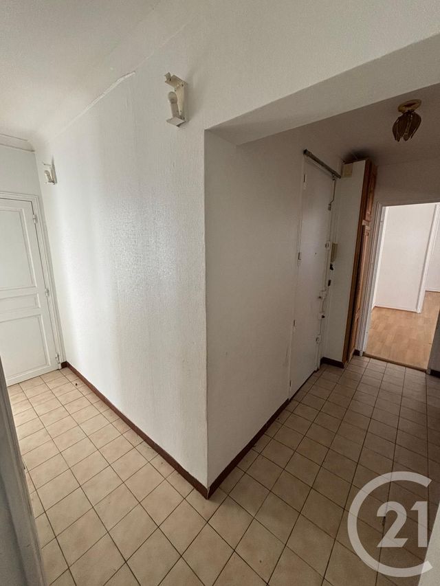 Appartement F3 à vendre - 3 pièces - 63.81 m2 - GENNEVILLIERS - 92 - ILE-DE-FRANCE - Century 21 Halesia Immobilier