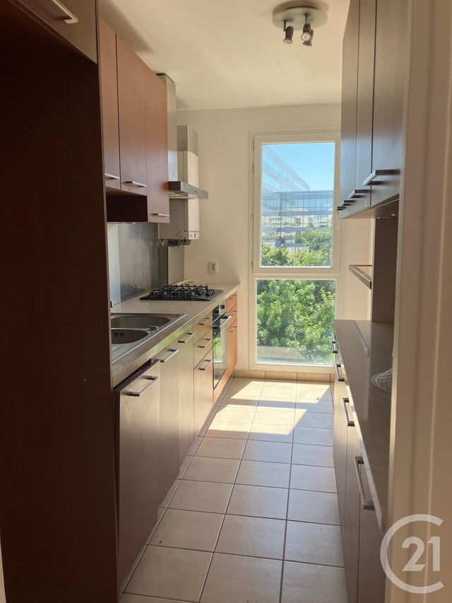 Afficher la photo en grand Appartement F3 à vendre - 3 pièces - 62.0 m2 - GENNEVILLIERS - 92 - ILE-DE-FRANCE - Century 21 Halesia Immobilier