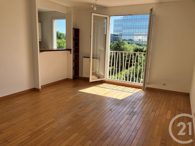 Afficher la photo en grand Appartement F3 à vendre - 3 pièces - 62.0 m2 - GENNEVILLIERS - 92 - ILE-DE-FRANCE - Century 21 Halesia Immobilier