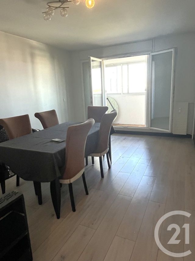 Appartement F4 à vendre - 4 pièces - 77.25 m2 - GENNEVILLIERS - 92 - ILE-DE-FRANCE - Century 21 Halesia Immobilier