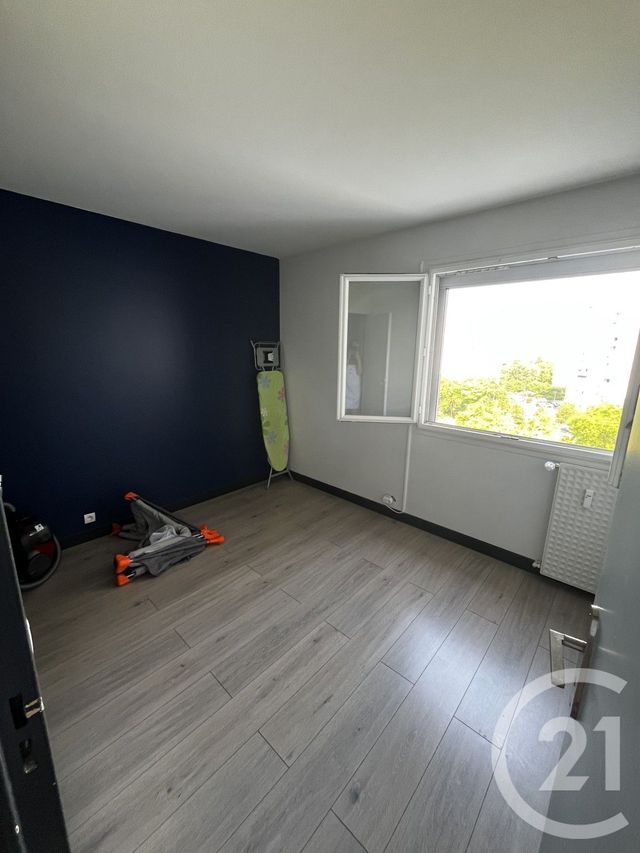 Appartement F4 à vendre - 4 pièces - 77.25 m2 - GENNEVILLIERS - 92 - ILE-DE-FRANCE - Century 21 Halesia Immobilier