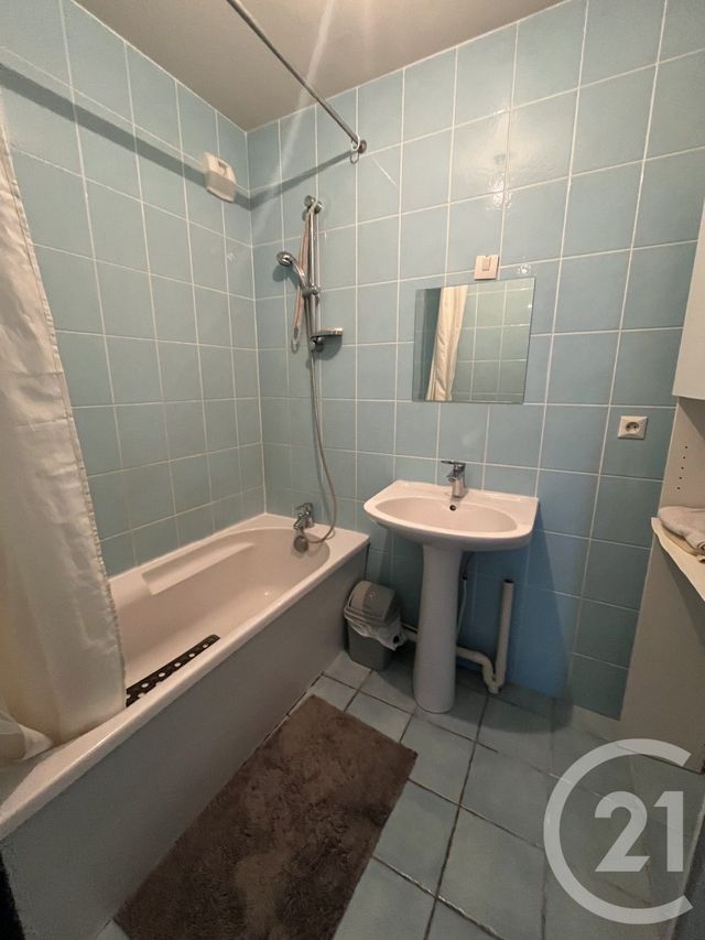 Appartement F4 à vendre - 4 pièces - 77.25 m2 - GENNEVILLIERS - 92 - ILE-DE-FRANCE - Century 21 Halesia Immobilier